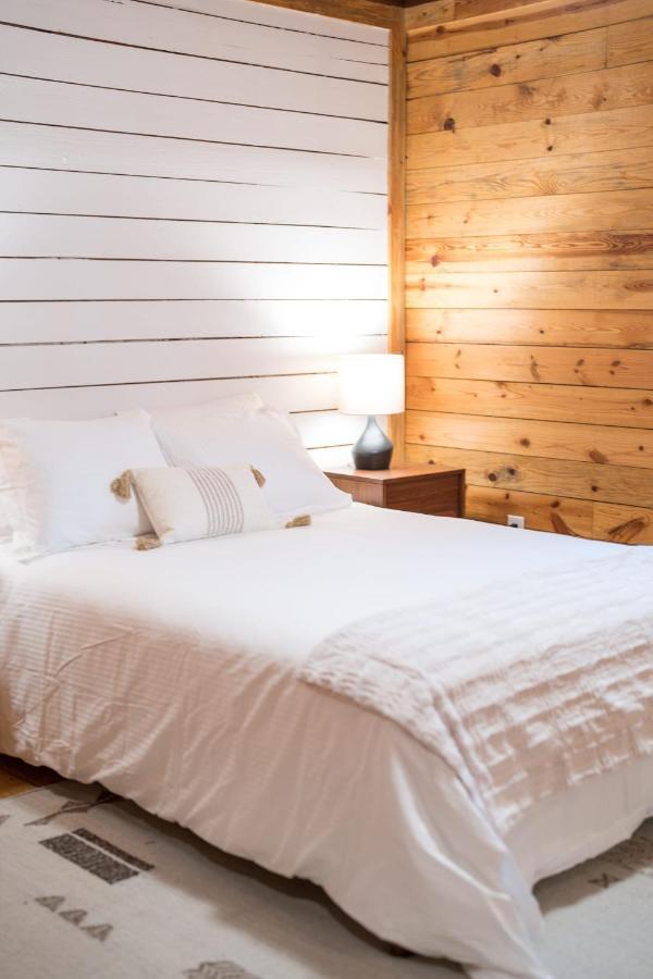 King Bed I Close 2 Downtwn Boone I Red Feather 232 Exterior foto